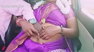 Desi Indian car sex. beautiful tradition saree housewife with car driver hot romance Telugu dirty talks. - Khel Khatam