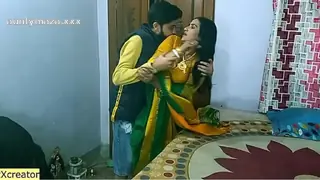 Indian hot Milf aunty vs hot teen!! Indian sex with hindi audio - Exclusive Kand