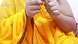Indian Indian desi aunty boobs - Viral Reel