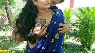 Leaked Desi hot Housewife Amazing sex with New Indian boy! Hot sex - Private Cam Show