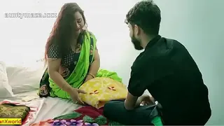 Leaked Indian hot beautiful Bhabhi one night stand sex! Amazing Hindi sex