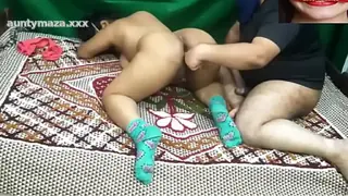 New Indian Mumbai horny housewife spreading legs and fingering her wet - Chori Chupe