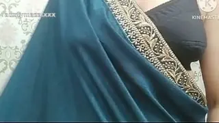 Sexy bhabhi apne doston ko maze karwati hui - Original Nazara