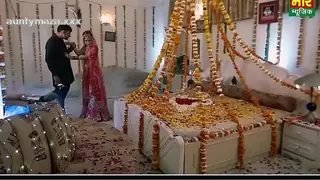 Trending Desi bhabhi suhagraat mms in hotel