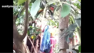 Uncut Indian WOMEN bathing - Sizzling Masala