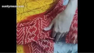 Viral Indian Hot Sexy Sari Aunty fucked by a Young Guy