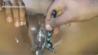 Viral Indian Mature tamil wife pussy shaved by hubby with foam video - Wowmoyback - Gaon Ki Kahani