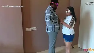 Viral Indian milf aunty shanaya fucked in standing position